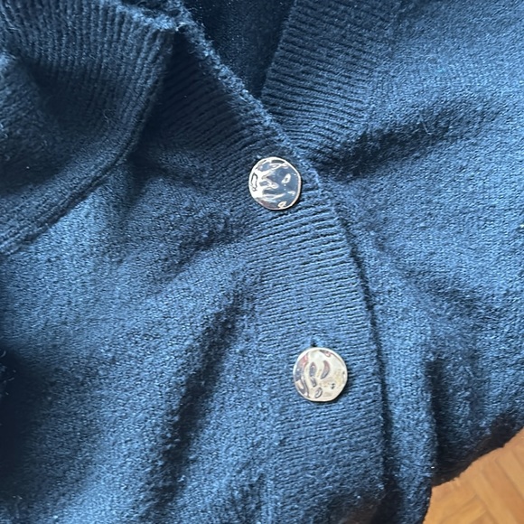 Vest - Picture 3 of 4